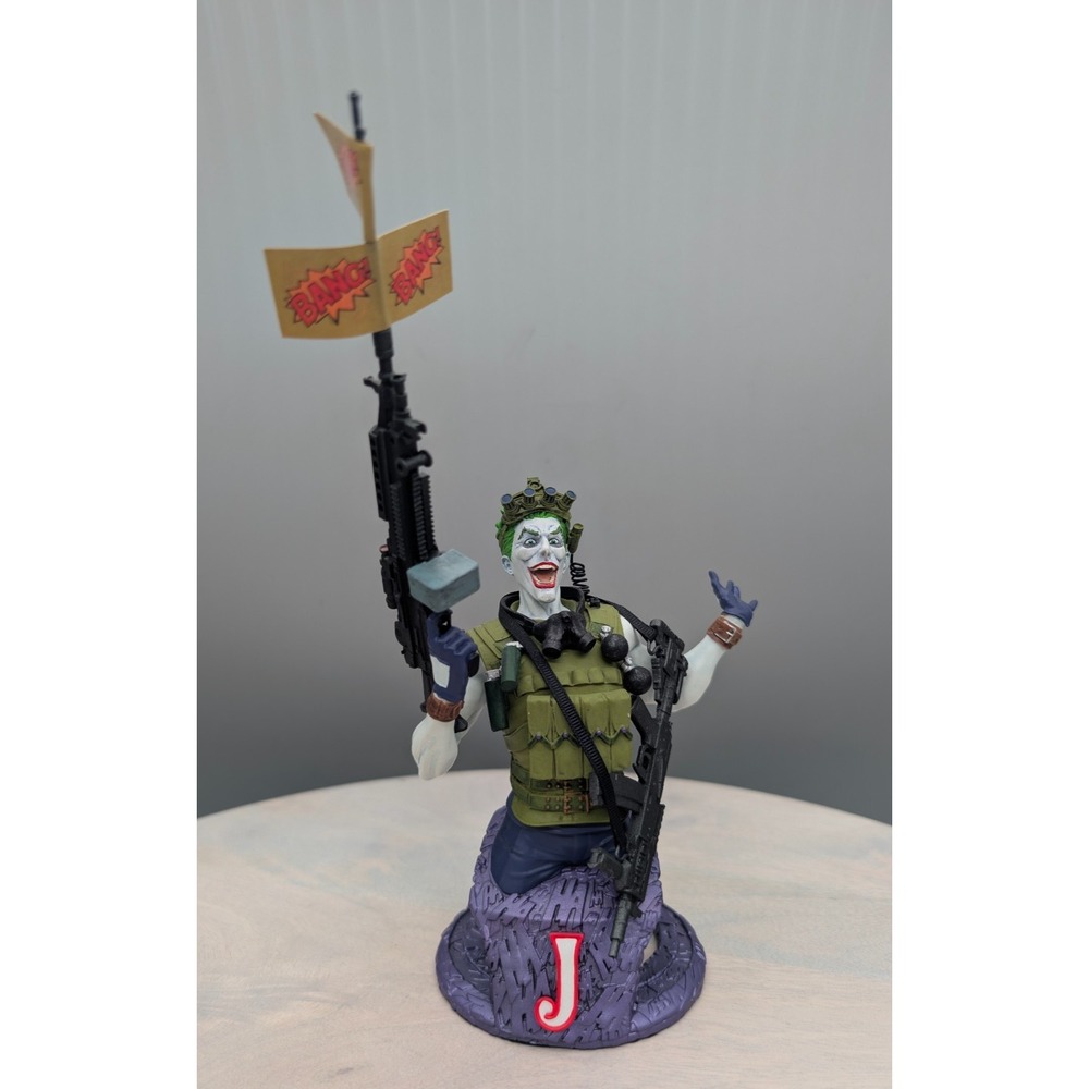 DC Collectibles DC Comics Super-Villains The Joker Bust 9" Statue 668/2500